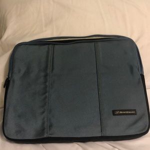 Light blue Brenthaven 13” laptop carrying case